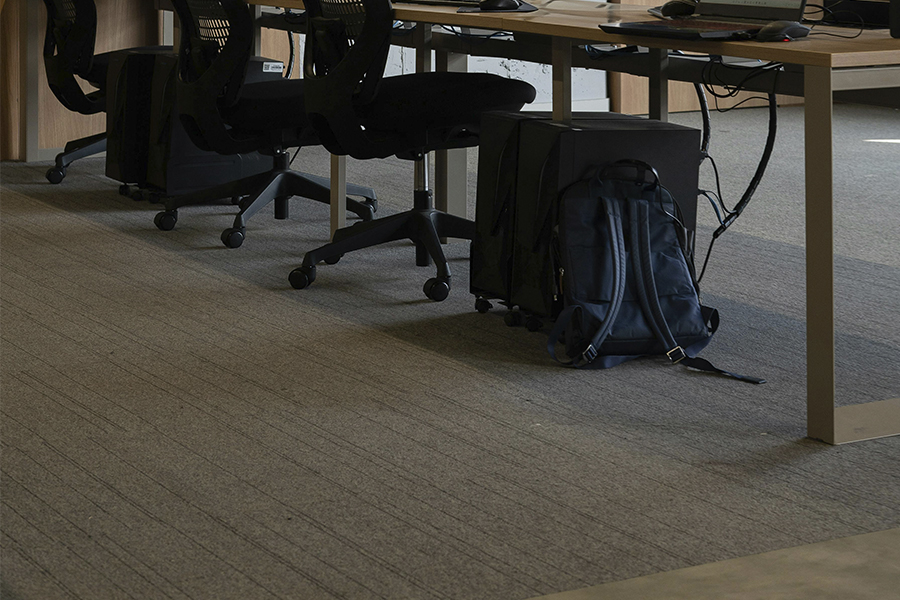 Alfombra de Tráfico Pesado instalada en oficina